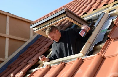 Pose de fenêtres de toit Velux à Champfrémont